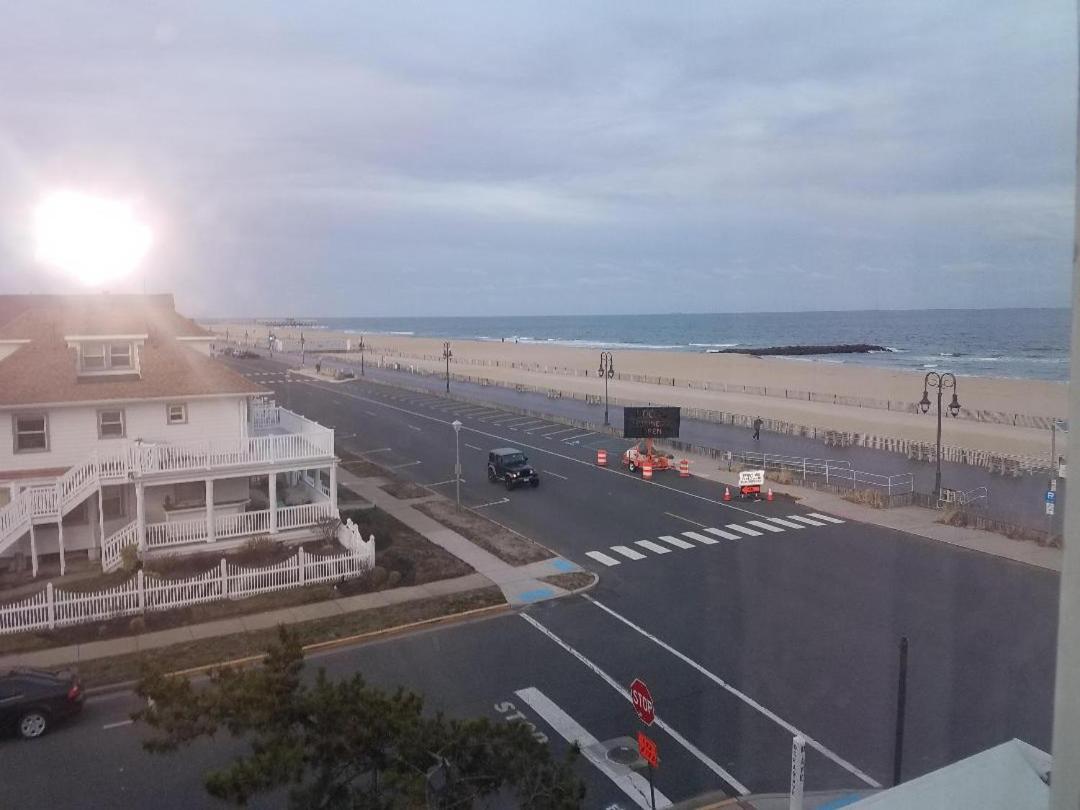 Mayfair Hotel Belmar Exterior photo